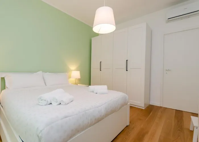 Vivimi Fiordalisi Stile & Comfort Vicino Metro דירה *